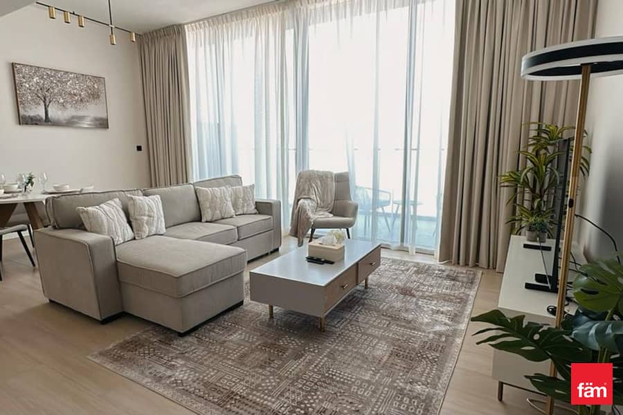 Vacant | Biggest Layout | Fully Furnished Vacant | Biggest Layout | Fully Furnished