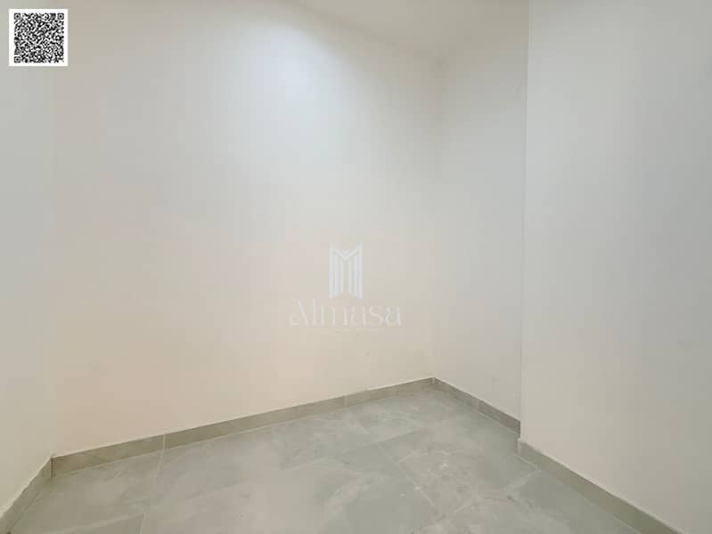 18 db5618a2-58cb-40d5-a48e-7ca5e80e0e68. jpg