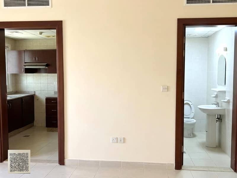 2 bd4633f6-1389-4b79-bacb-89f7ed88e494(1). jpg
