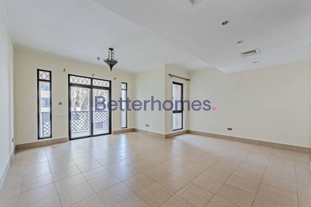 2 Bedrooms Apartment in  Old Town