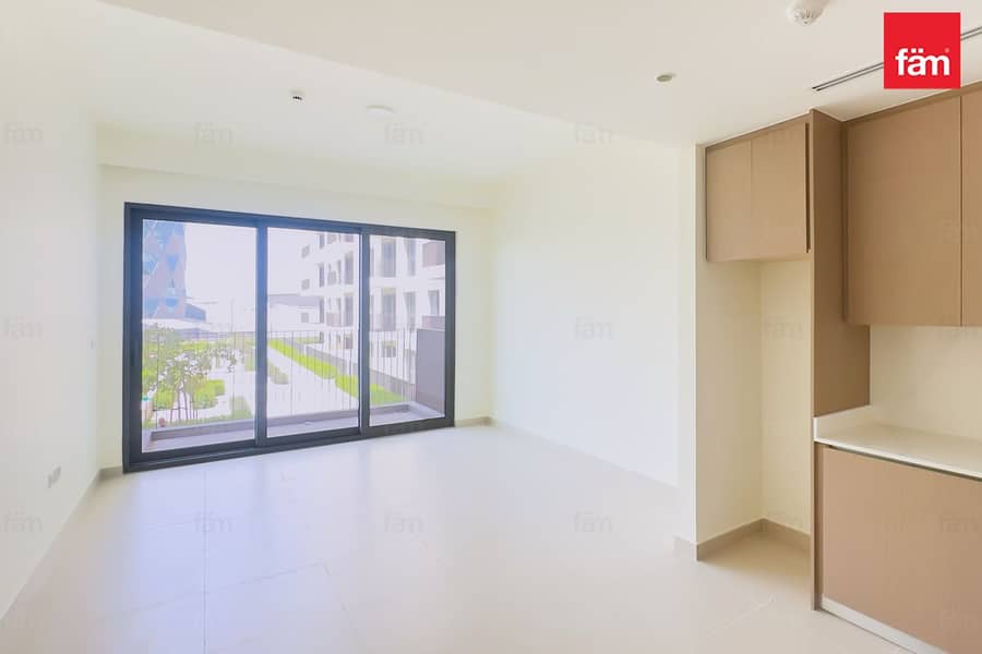 Brand New | Next To Mall | VACANT Brand New | Next To Mall | VACANT