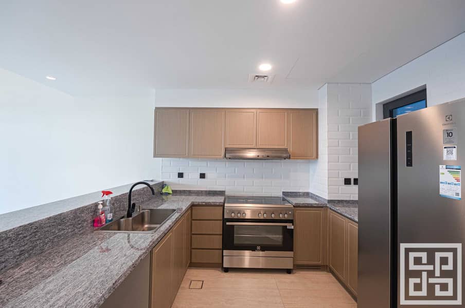 9 11 - Kitchen (Full View). jpg
