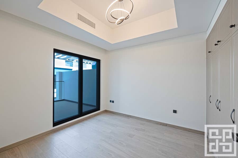10 12 - Master Bedroom. jpg