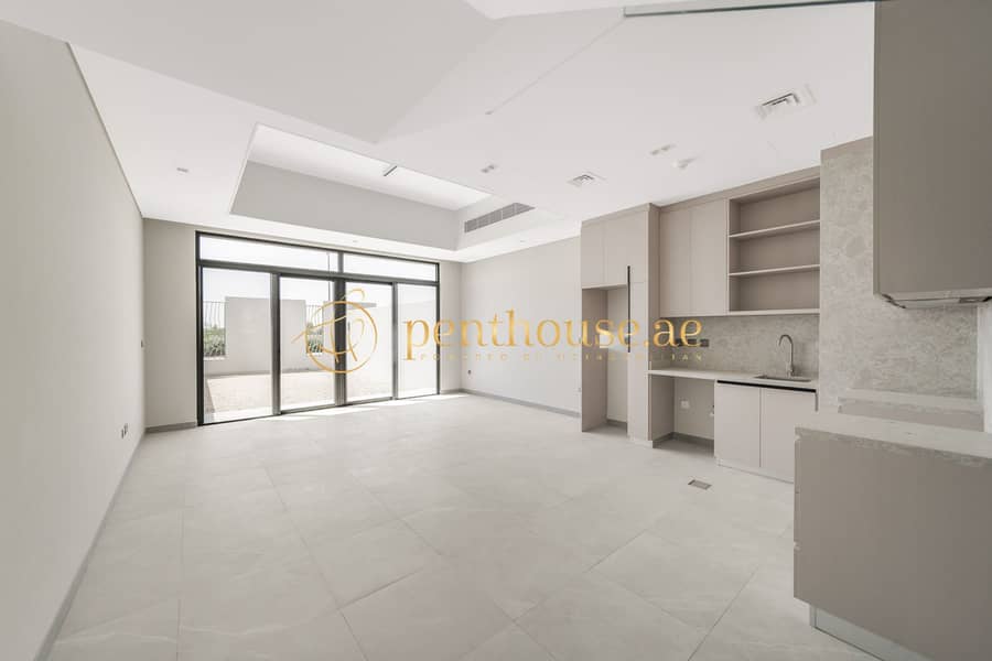 Extended Plot | Single Row | Rare 2BR+M Townhouse Extended Plot | Single Row | Rare 2BR+M Townhouse
