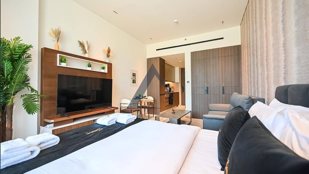 Fully Furnished | Luxury Brand New | Vacant - Image 4