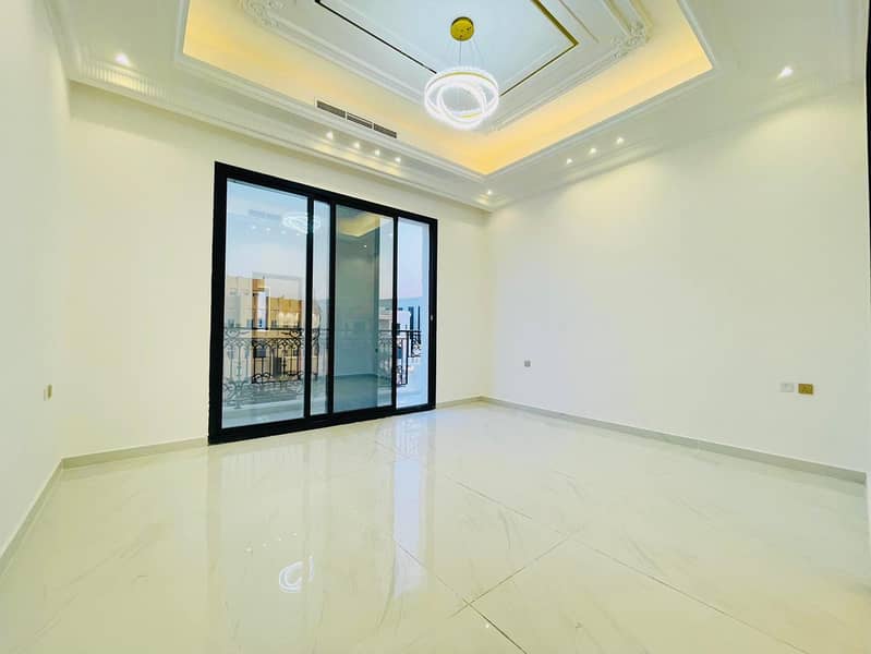 8 edb5bb83-0a51-4f74-9400-f0f836d7847e. jpg