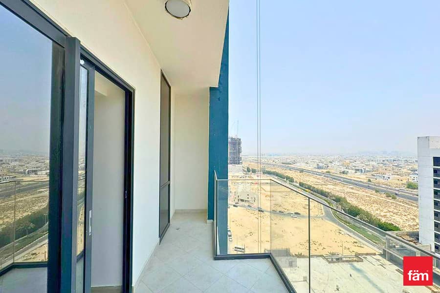 Modern Unit | Huge Layout | Prime Area | Resale Modern Unit | Huge Layout | Prime Area | Resale