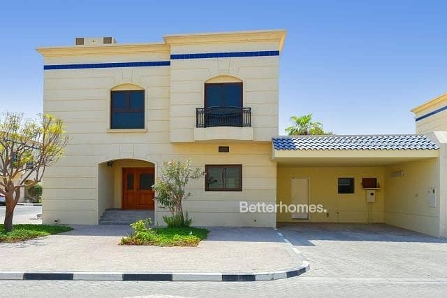 4 Bedrooms Villa in  Al Safa