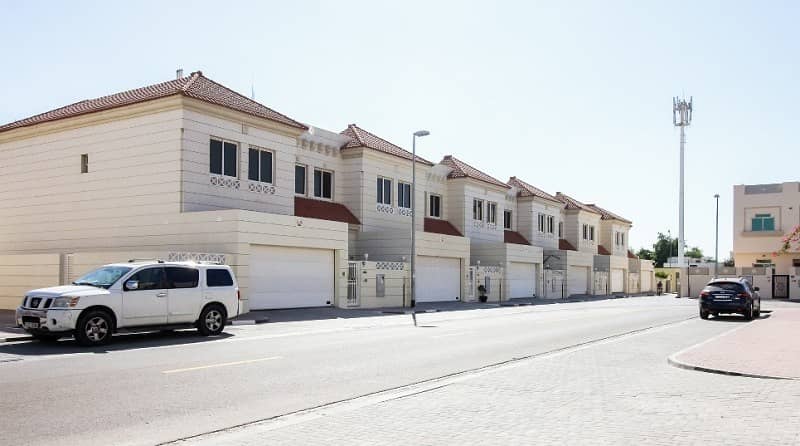 Reduce Price | Corner Villa| One Month Free| 3 Beds+ Study Reduce Price | Corner Villa| One Month Free| 3 Beds+ Study