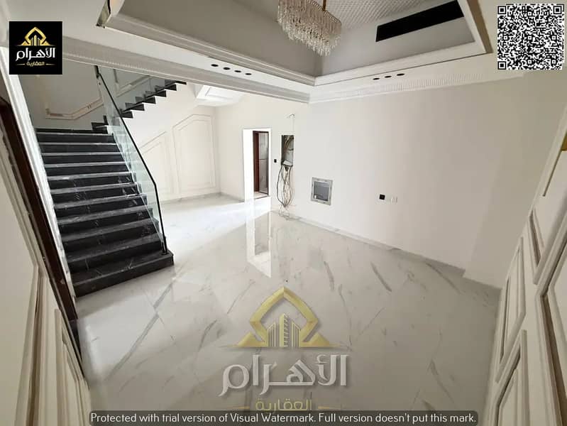 2 840755045-1066x800. webp