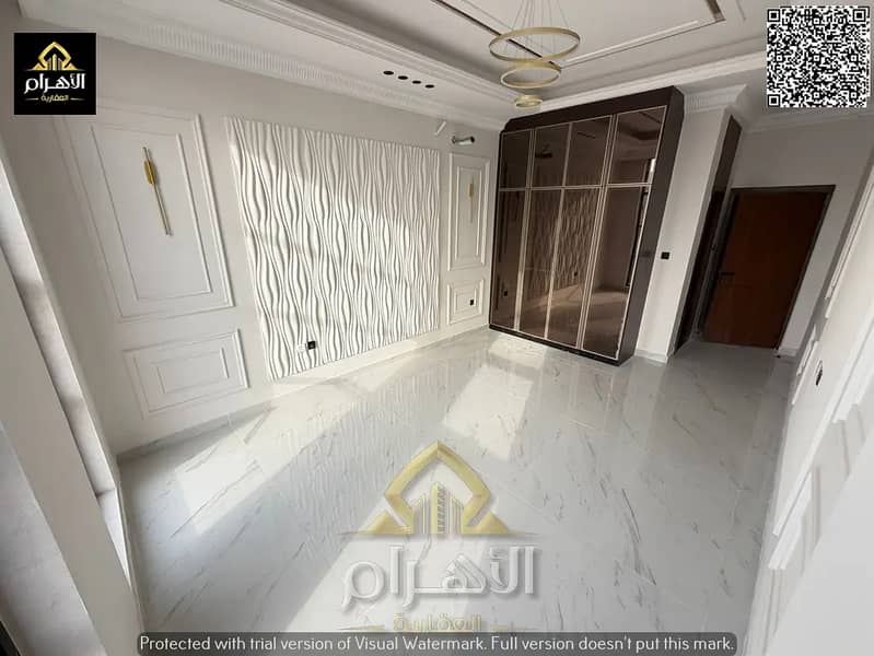 7 840755050-1066x800. webp