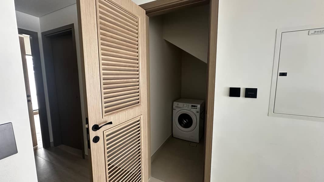 12 washing area. jpeg