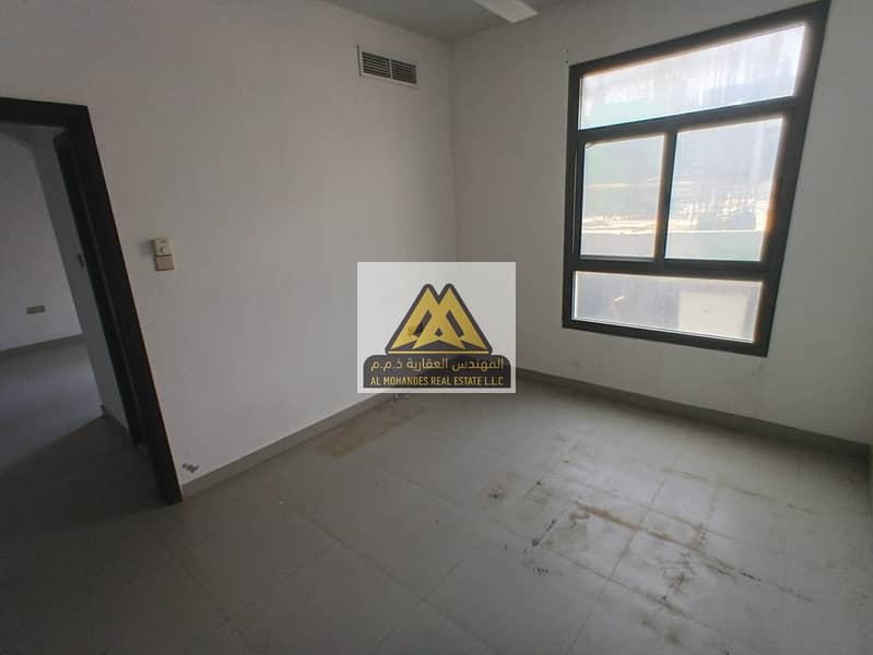 12 390e96ba-eea2-4cef-81d2-af0132db2cb9. jpg
