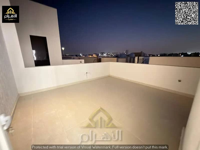 14 840769176-1066x800. webp