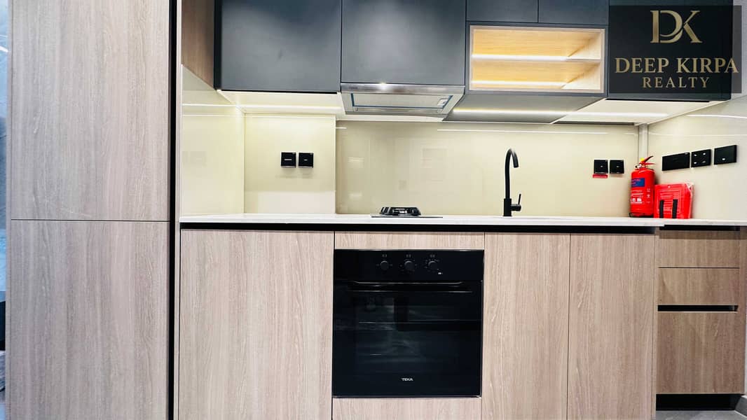 Furnished Studio | Brand New | Luxury Living | Park View - Image 3