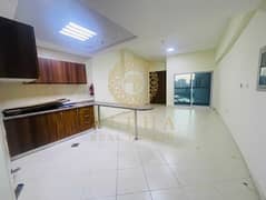 استوديو بمخطط مفتوح | Lynx Residence | الوصول إلى الشرفة والمسبح | إطلالة على وسط المدينة