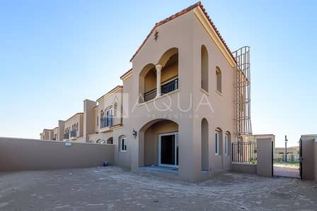 End Unit 3 Bed plus Maids Room | Brown Finish End Unit 3 Bed plus Maids Room | Brown Finish