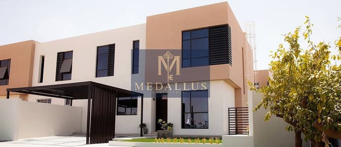 4 Bedroom Townhouse for Sale in Al Tai, Sharjah - ARADA-hits-key-construction-mile. jpg 4 Bedroom Townhouse for Sale in Al Tai, Sharjah - ARADA-hits-key-construction-mile. jpg