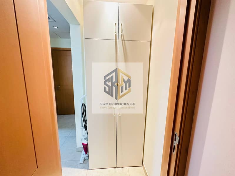 JUST NEAR TO SILICON MALL 1 BHK PRIME LOCATION WITH SUPERMARKET AND CLINIC AND RESTAURANT