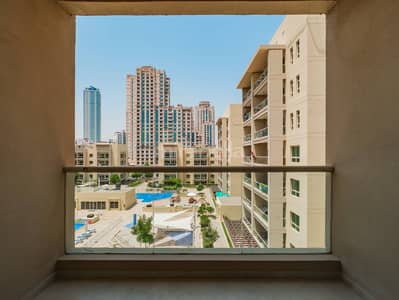 1 Bedroom Apartment for Sale in The Greens, Dubai - Pool View | Large and Rare Layout | Renovated 1 Bedroom Apartment for Sale in The Greens, Dubai - Pool View | Large and Rare Layout | Renovated