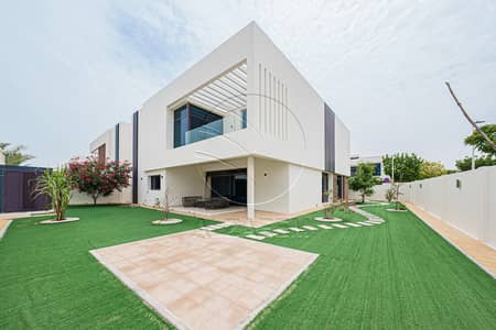 5 Bedroom Villa for Sale in Yas Island, Abu Dhabi - DSC00285-HDR. jpg 5 Bedroom Villa for Sale in Yas Island, Abu Dhabi - DSC00285-HDR. jpg