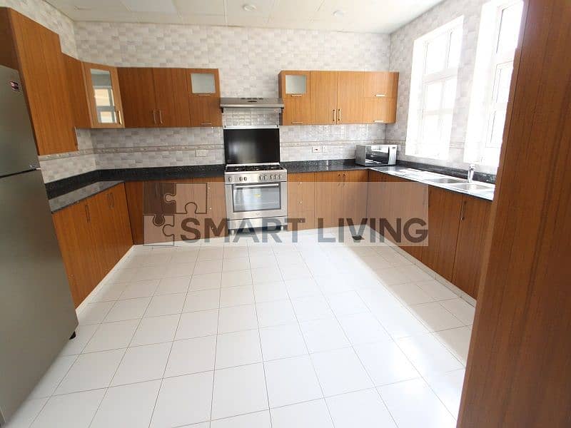 3 Marina_Atzert_Dubai_Real_Estate_Dubailand_The_Villa_Rent_Aldea_Custom_Kitchen. JPG