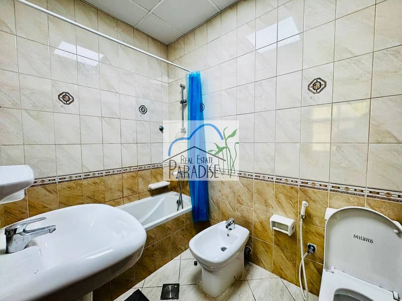 8 1001331892. jpg