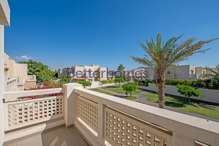 3 Bedroom Villa for Sale in The Lakes, Dubai - 3 Bedrooms Villa in The Lakes 3 Bedroom Villa for Sale in The Lakes, Dubai - 3 Bedrooms Villa in The Lakes