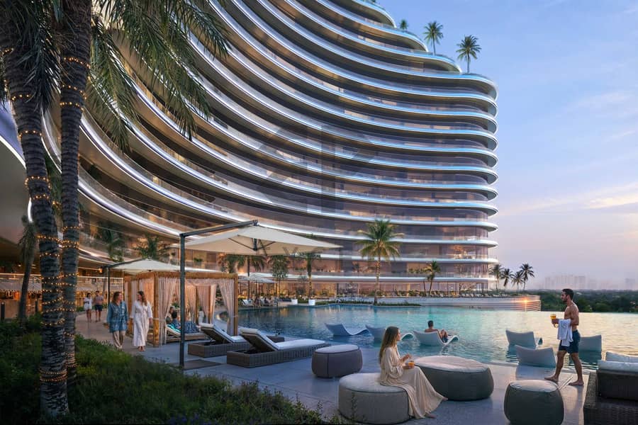 5 25015_Amenities_Pool. jpg
