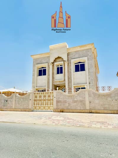 4 Bedroom Villa for Rent in Hoshi, Sharjah - IMG_8479. jpeg 4 Bedroom Villa for Rent in Hoshi, Sharjah - IMG_8479. jpeg