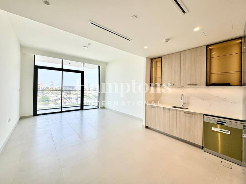 Brand New | Vacant | Chiller Free | Spacious Brand New | Vacant | Chiller Free | Spacious