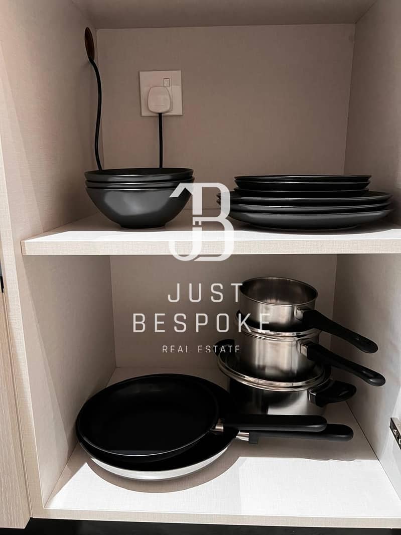 19 PH3 KITCHEN PLATES & POTS. jpeg
