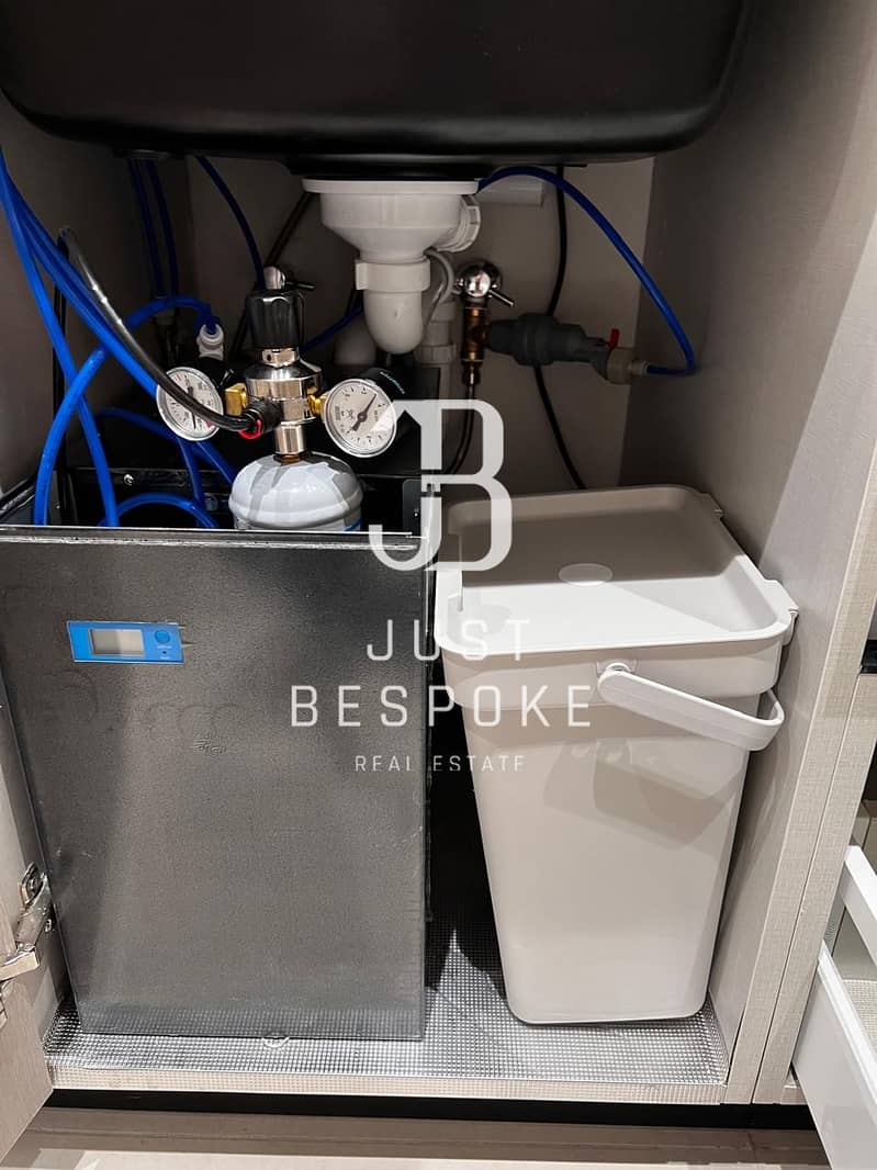27 PH3 KITCHEN BIN. jpeg