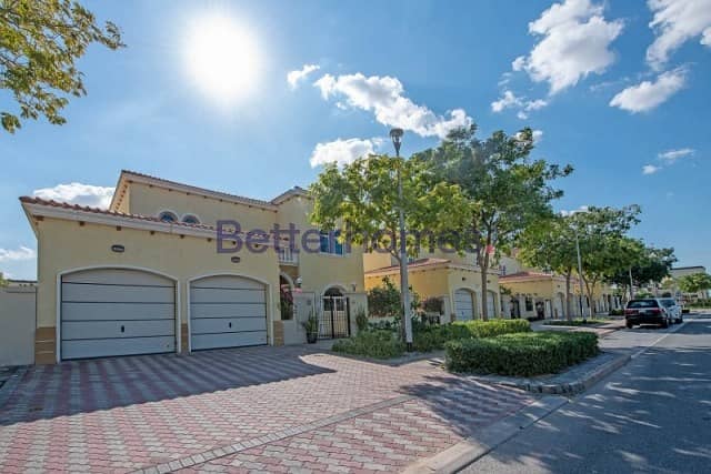 4 Bedrooms Villa in  Jumeirah Park