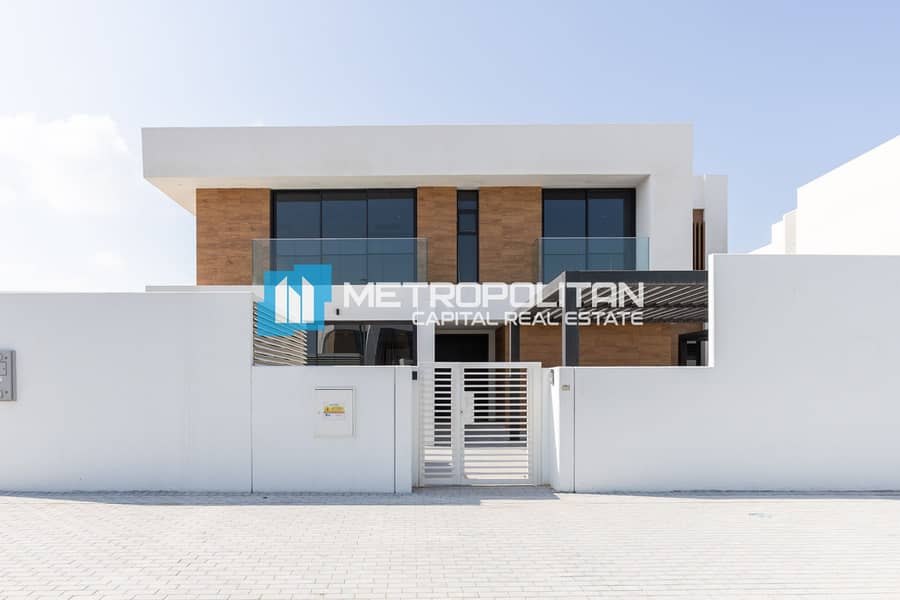 Ready To Move | Single Row Corner | Private Pool Ready To Move | Single Row Corner | Private Pool