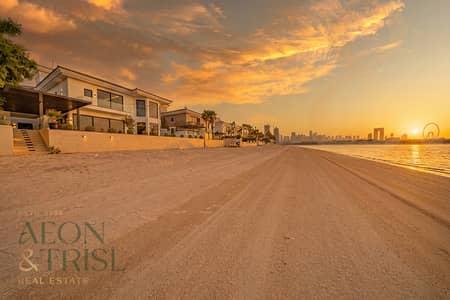 5 Bedroom Villa for Rent in Palm Jumeirah, Dubai - Renovated 5 Bed | Available | Direct Beach Access 5 Bedroom Villa for Rent in Palm Jumeirah, Dubai - Renovated 5 Bed | Available | Direct Beach Access