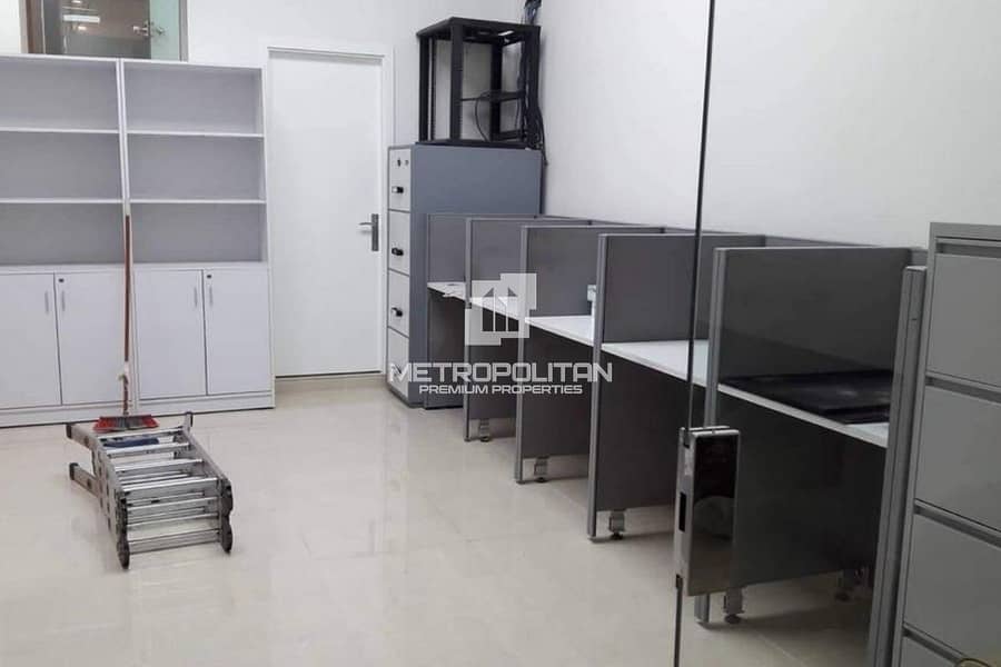 High Demand Retail| High Visibility | Metro Nearby High Demand Retail| High Visibility | Metro Nearby