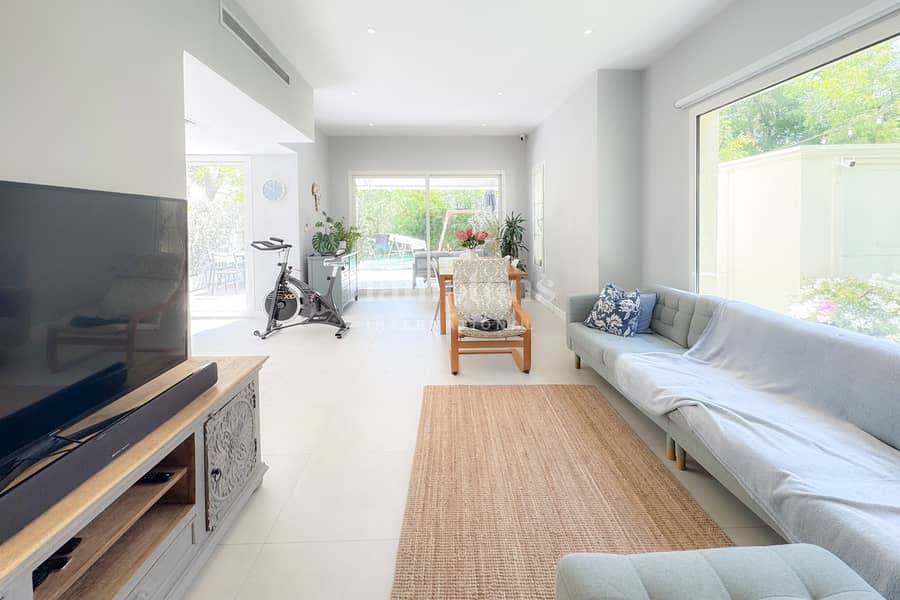 Fully Furnished | Extended | Best Priced Fully Furnished | Extended | Best Priced