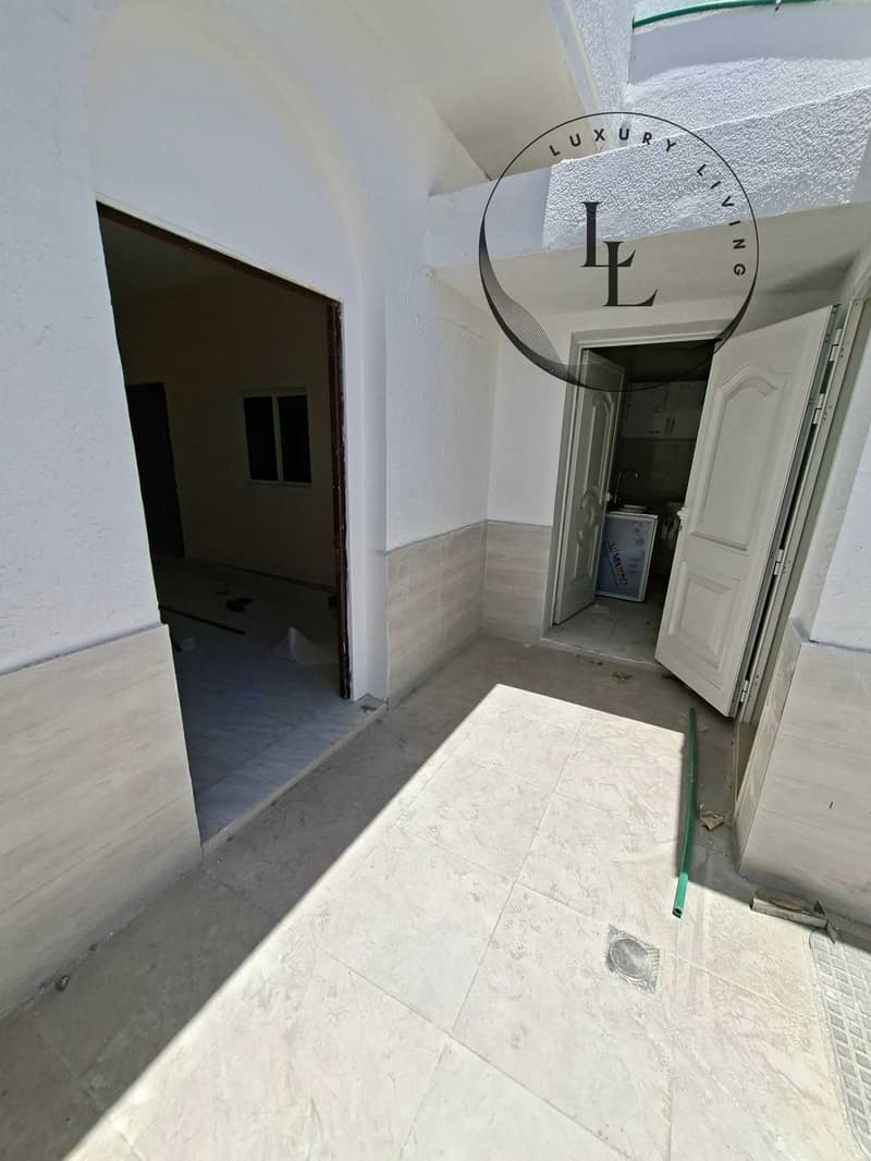 3 69705. jpg