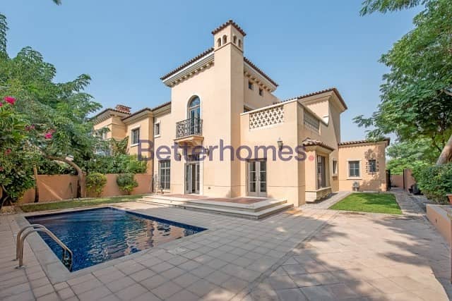 4 Bedrooms Villa in  Jumeirah Golf Estates