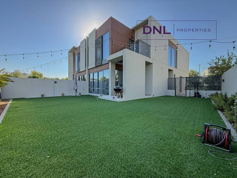 On The Pool | Semi Detached | Large Plot On The Pool | Semi Detached | Large Plot