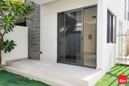 3 habitaciones Townhouse para en Venta en DAMAC Hills 2 (Akoya by DAMAC), Dubai - Casa adosada en DAMAC Hills 2 (Akoya by DAMAC)，Claret, 3 dormitorios, 1800000 AED - 15431341