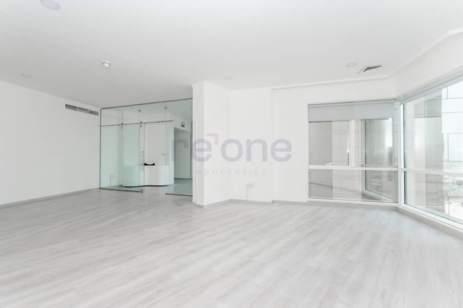 Luxury Building | Fitted Office | Near to Metro Luxury Building | Fitted Office | Near to Metro