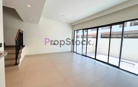 4 habitaciones Townhouse para en Alquiler en DAMAC Lagoons, Dubai - Casa adosada en DAMAC Lagoons,Costa Brava, 4 dormitorios, 145000 AED - 15127104 4 habitaciones Townhouse para en Alquiler en DAMAC Lagoons, Dubai - Casa adosada en DAMAC Lagoons,Costa Brava, 4 dormitorios, 145000 AED - 15127104