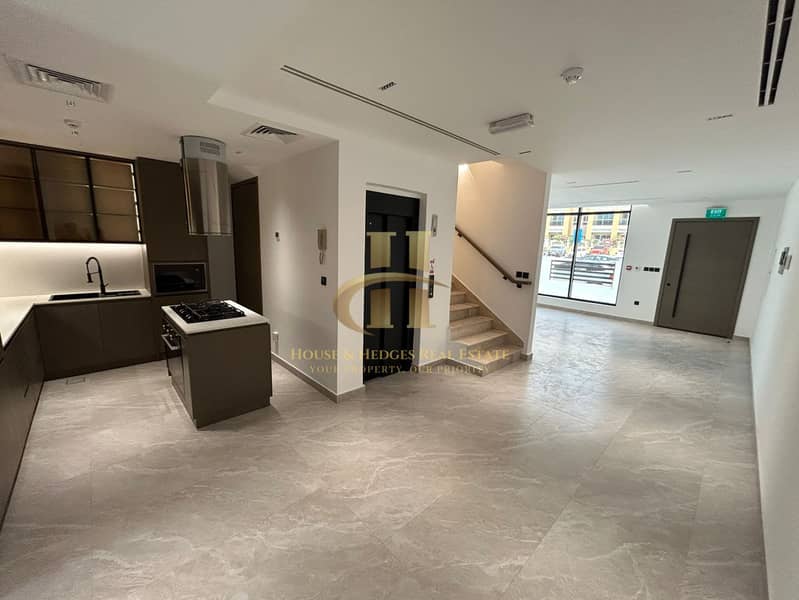 Brand new | 4 bhk + Maid room | Private elevator - Image 6