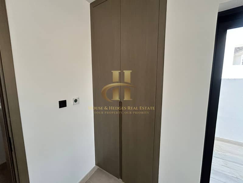 Brand new | 4 bhk + Maid room | Private elevator - Image 22