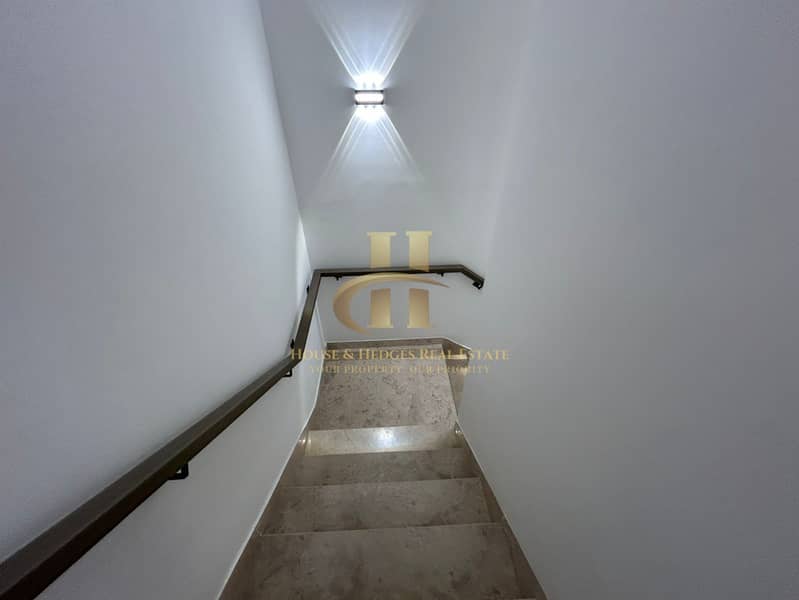 Brand new | 4 bhk + Maid room | Private elevator - Image 27