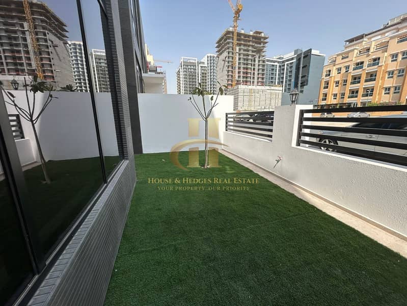 Brand new | 4 bhk + Maid room | Private elevator - Image 31