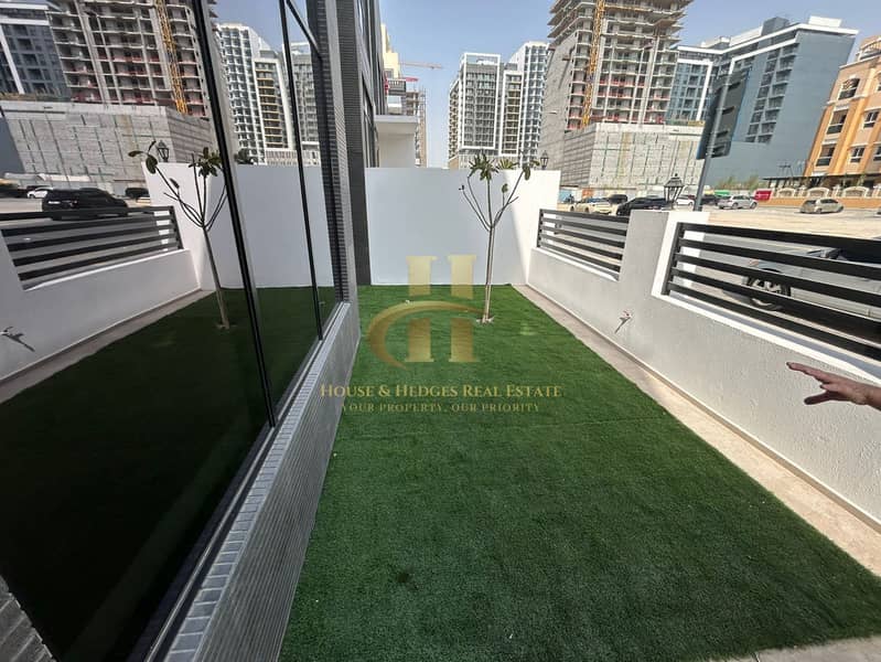Brand new | 4 bhk + Maid room | Private elevator - Image 32