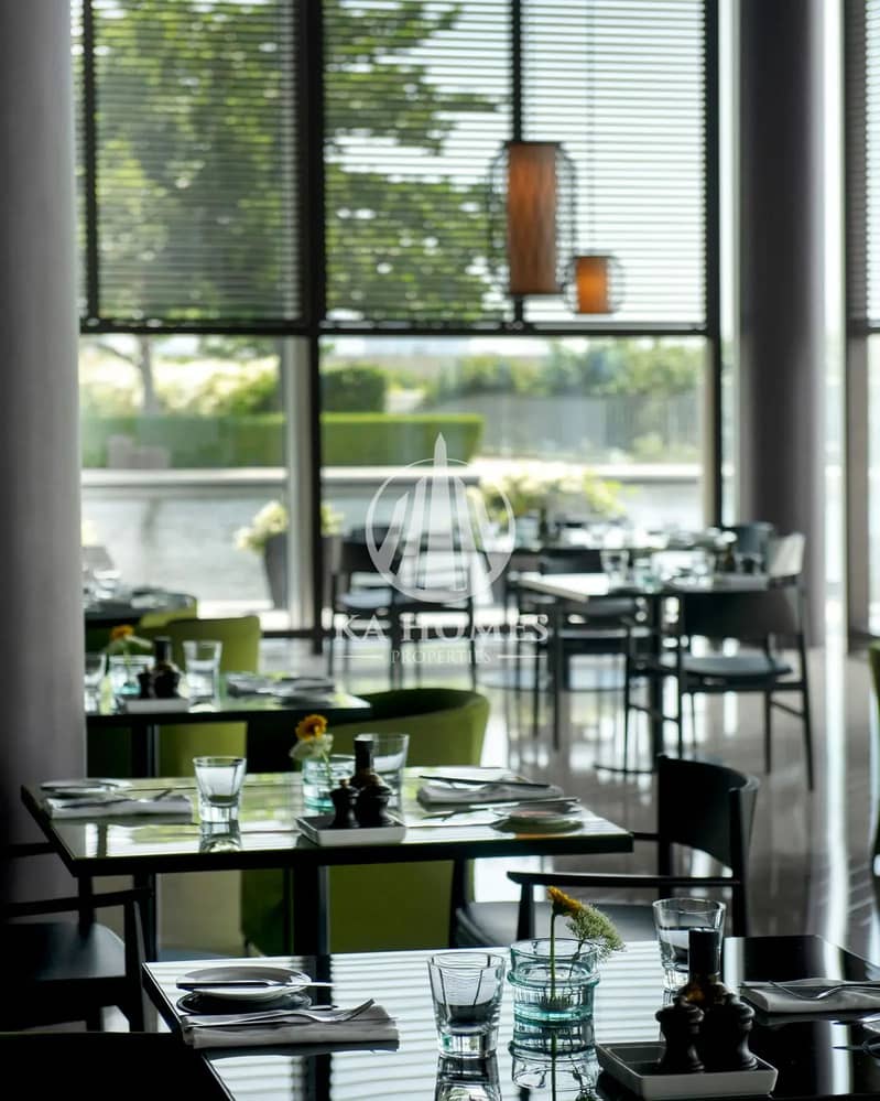 17 restaurants-slider-2.1-1. webp